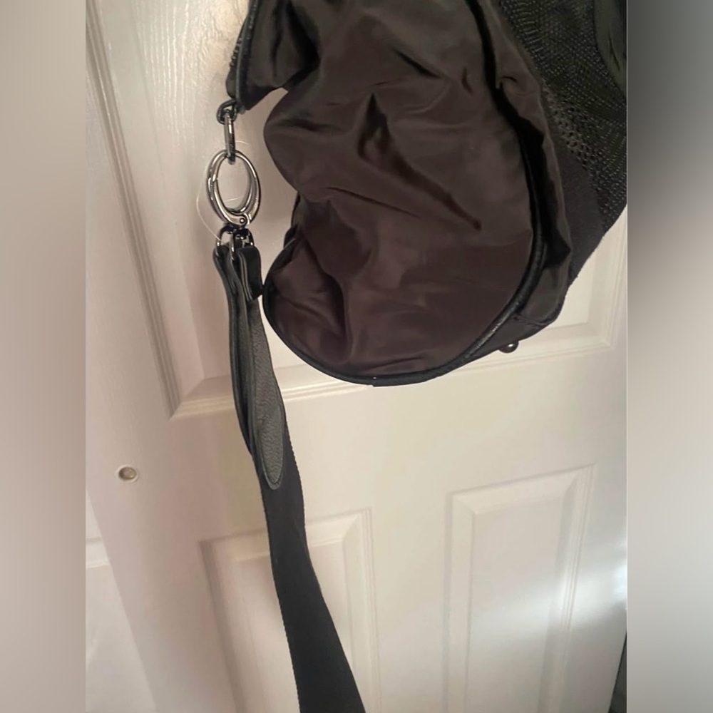 Fabletics Black Mesh Gym and Overnight Bag - Picture 3 of 5